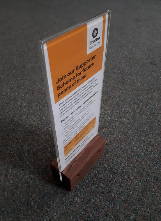 DLE MENU / TABLE TALKERS Wood Base