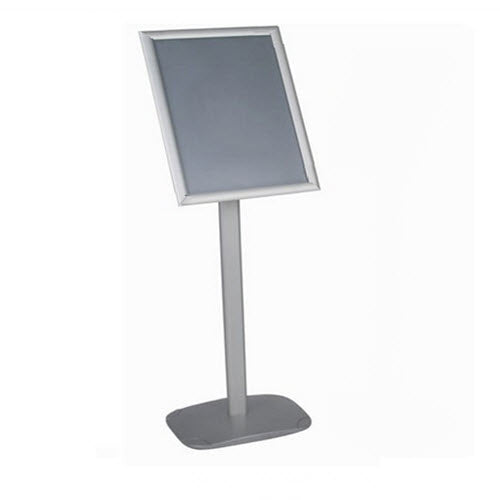 Adjustable Landscape / Portrait display A3 Display 920mm height to centre of display frame 34mm Wide Profile Anodized Silver Snap Frame Snap Frame design enables displays to be protected, and easily changed. Silver anodized pole and ABS Moulded Base with enclosed steel weight. Ideal uses- Conferences, Events, Route Indicator, Menu, and Information displays 34mm Snap Frame Mitre corners, for A3 Size Displays